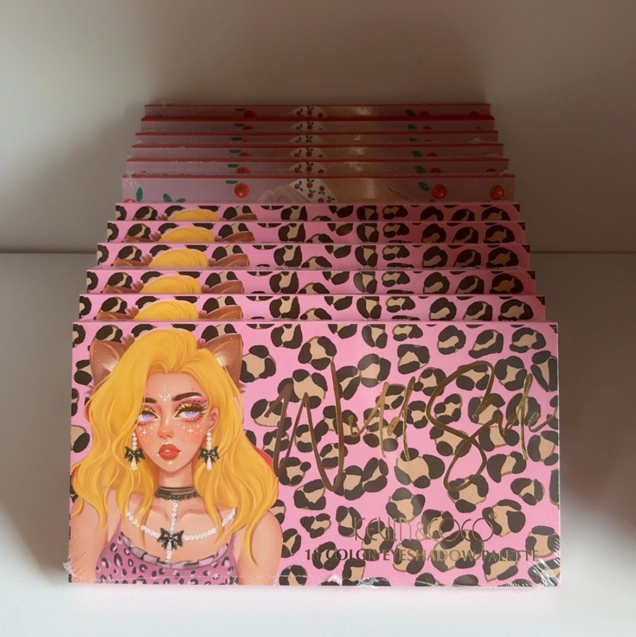 Wild Style 18-Color Eyeshadow Pallet