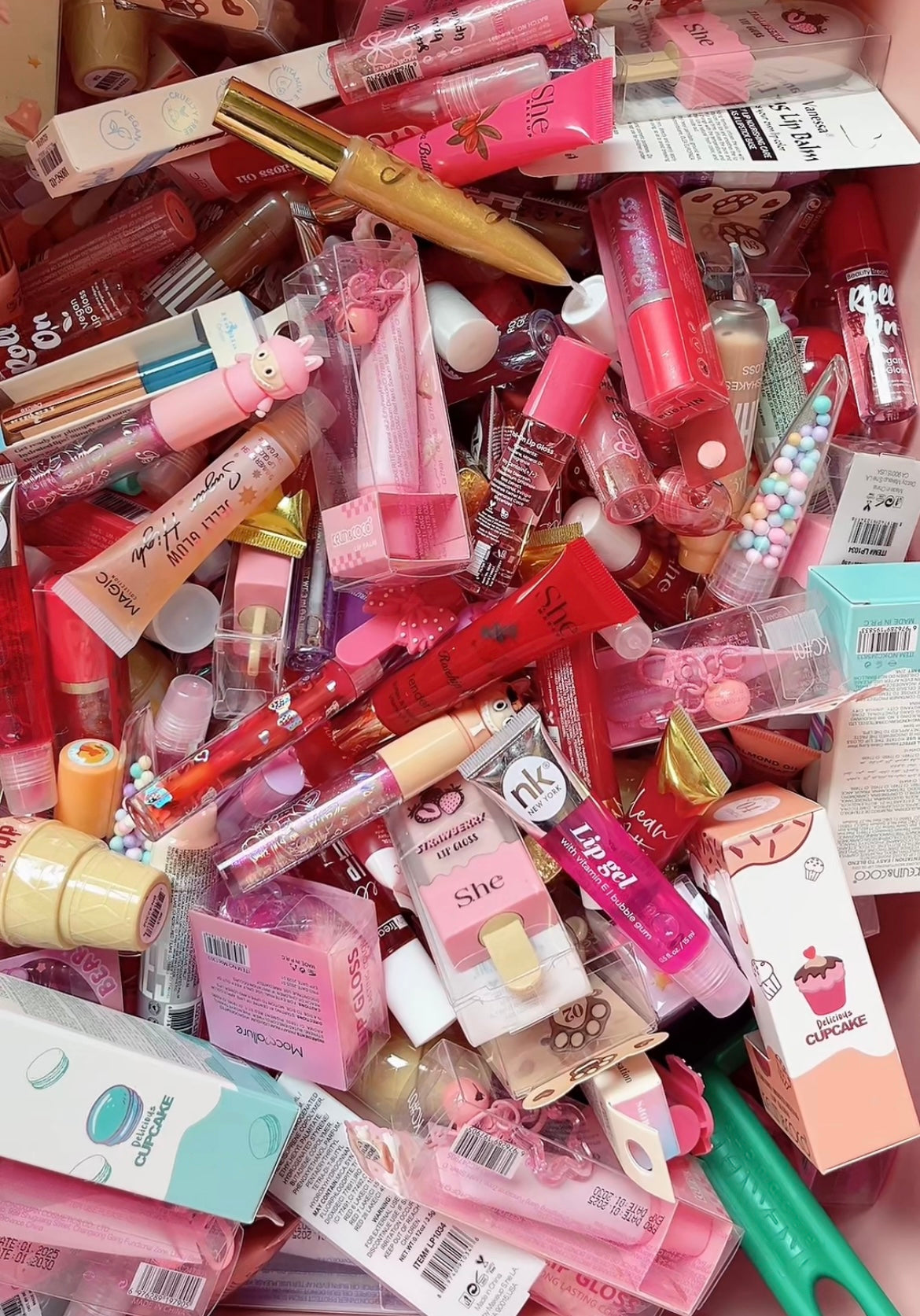 TikTok live Only Mystery Lip Scoop 5 ( you pick )