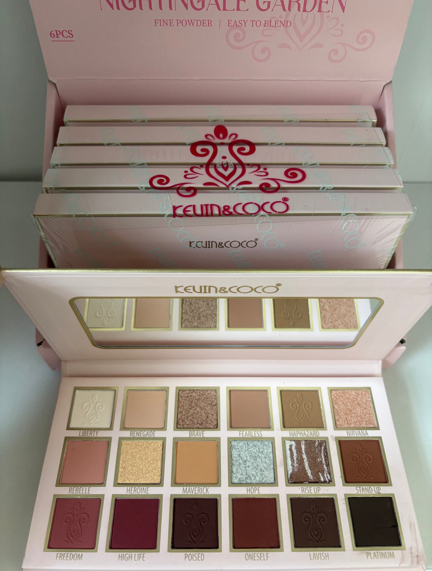 Kevin&Coco Nightingale Garden 18 Color Eyeshadow Pallet