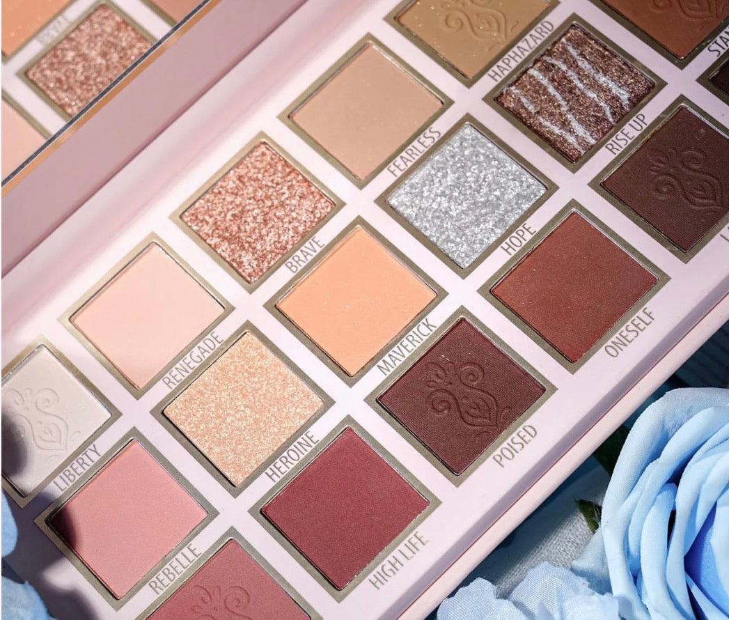Kevin&Coco Nightingale Garden 18 Color Eyeshadow Pallet