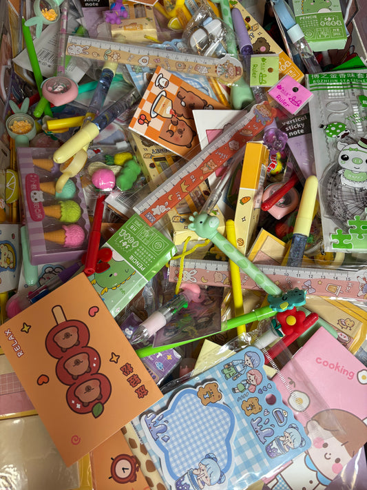 Lucky 🍀 Kawaii Stationery Scoop  (Small)